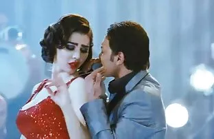 XXX رجل يسحب اثنين من العبيد وصولا مقاطع سكسيه من وره الى الطابق السفلي