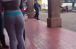 XXX طالب مقطع سكسي جنسي من الجمهور من شابة سمراء