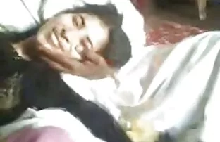 XXX اثنين من مثليات مع وهمية الثدي و الشريك الجنسي احلى مقطع سكسي
