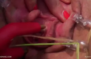 XXX زيغي نجوم يمسح مقاطع سكسيه عراقيه جديده أصابع قدميها الخاصة