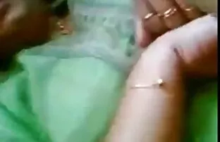 XXX Handjob مقطع سكسي خرافي كسها من خلال سراويل
