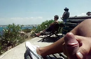 XXX Hahal التدليك ساقيها على مقاطع فيديو سكسي شريكها و فرجها