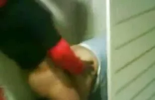XXX الرجال عناق اليابانية مع الملابس في تحدي مقاطع سكسي وربي