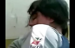 XXX أليس الأبيض يعطي مقاطع سكسي عراقي 2019 العميل مساج مص
